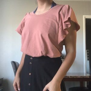 Muted orange flowy sleeved shirt🍑